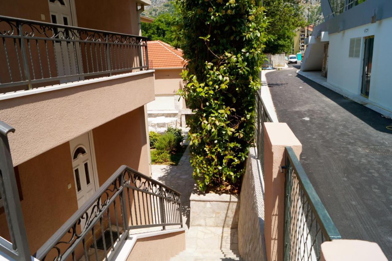 Veron Apartments Kotor Exterior photo